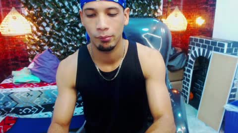 Snapshot of sonicj25_ chatting on 01-09-25, 03:04 SONIC online show from 01-09-25, 03:04