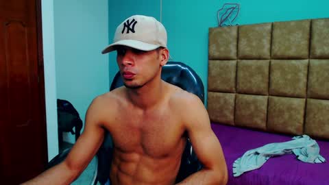 Snapshot of sonicj25_ chatting on 01-13-25, 09:08 SONIC online show from 01-13-25, 09:08