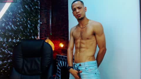 Snapshot of sonicj25_ chatting on 01-30-25, 03:55 SONIC online show from 01-30-25, 03:55