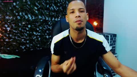 Snapshot of sonicj25_ chatting on 02-01-25, 09:29 SONIC online show from 02-01-25, 09:29