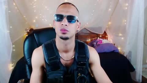 Snapshot of sonicj25_ chatting on 03-02-25, 04:17 SONIC online show from 03-02-25, 04:17