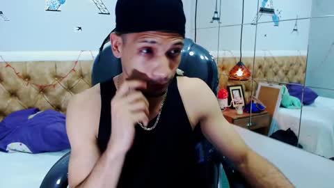 Snapshot of sonicj25_ chatting on 03-09-25, 10:19 SONIC online show from 03-09-25, 10:19