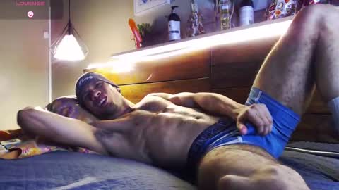 Snapshot of sonicj25_ chatting on 12-04-25, 12:09 SONIC online show from 12-04-25, 12:09