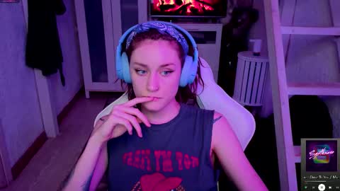 Rie online show from 10-08-25, 07:11