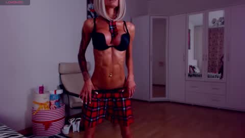 Sonja Ray online show from 09-19-25, 08:38