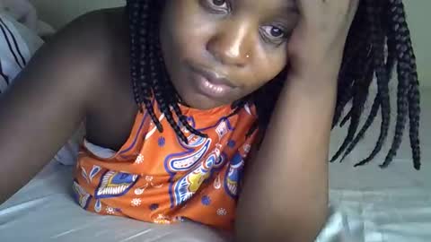 Snapshot of sonnia02 chatting on 12-04-25, 11:02 sonnia02 online show from 12-04-25, 11:02