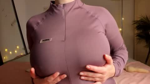 SONIA online show from 11-17-25, 02:01