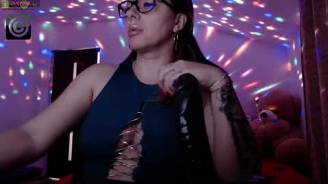 Snapshot of sonyadevon chatting on 12-14-24, 07:51 Sonia online show from 12-14-24, 07:51