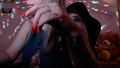 Snapshot of sonyadevon chatting on 01-23-25, 08:36 Sonia online show from 01-23-25, 08:36