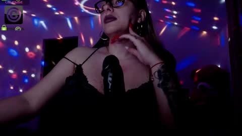 Snapshot of sonyadevon chatting on 02-09-25, 08:24 Sonia online show from 02-09-25, 08:24