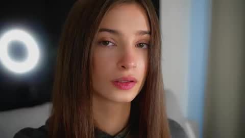 Eva 3 online show from 10-06-25, 09:18