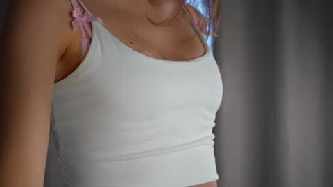 Eva 3 online show from 10-31-25, 09:54