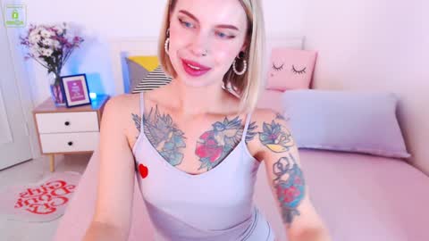 Snapshot of sonyalime chatting on 02-08-25, 07:37 Sonya Lime online show from 02-08-25, 07:37