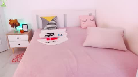 Snapshot of sonyalime chatting on 10-29-25, 07:43 Sonya Lime online show from 10-29-25, 07:43