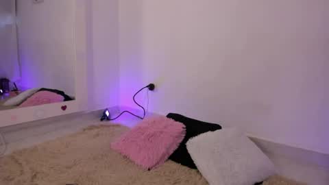 Snapshot of soofii_james chatting on 07-14-26, 11:16 sofi online show from 07-14-26, 11:16