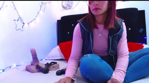 Snapshot of sophi_bonny chatting on 01-16-25, 08:03 Sophi Bonny online show from 01-16-25, 08:03