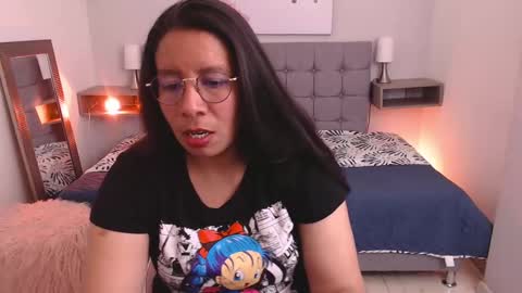  Sophia  online show from 09-10-25, 03:50