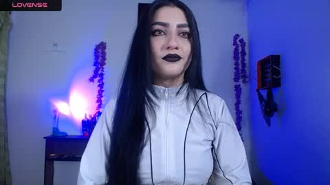 sophia hottie online show from 12-31-24, 06:24