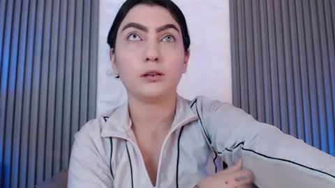 sophia hottie online show from 09-08-25, 04:50