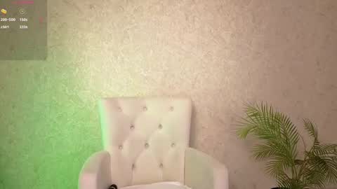 Snapshot of sophia_dreamy chatting on 03-06-25, 02:51 Sophia online show from 03-06-25, 02:51