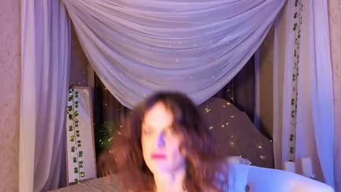 Snapshot of sophia_dreamy chatting on 10-26-25, 01:55 Sophia online show from 10-26-25, 01:55