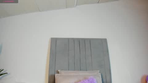 Sophia online show from 10-12-25, 01:21