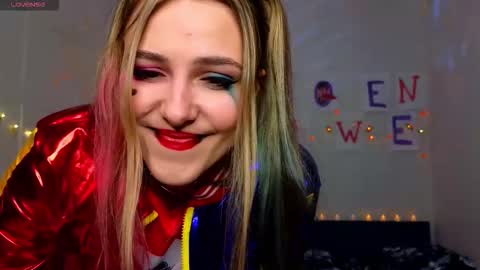 Sophia online show from 10-31-25, 08:04