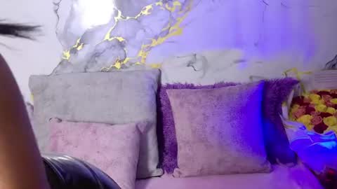 Snapshot of sophia_harrys chatting on 08-06-26, 04:03 sophia online show from 08-06-26, 04:03