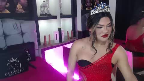 sophia_hott01 online show from 10-22-25, 12:16