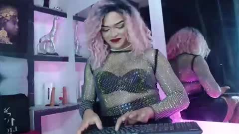 sophia_hott01 online show from 12-15-25, 11:58