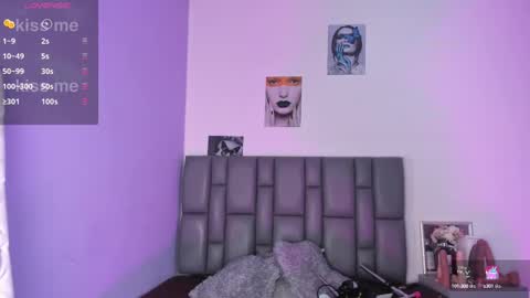 Sofia  online show from 03-11-25, 02:07