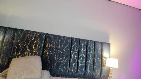 Sofia  online show from 09-15-25, 01:33