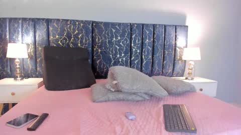 Sofia  online show from 10-16-25, 02:29