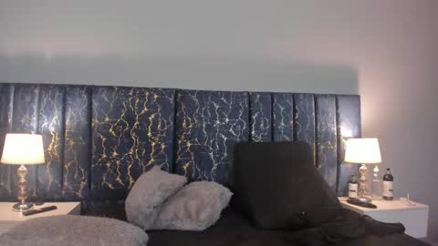 Sofia  online show from 10-18-25, 02:07