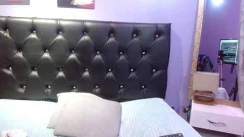 Snapshot of sophia_ny chatting on 12-26-24, 10:52 SOPHIA online show from 12-26-24, 10:52