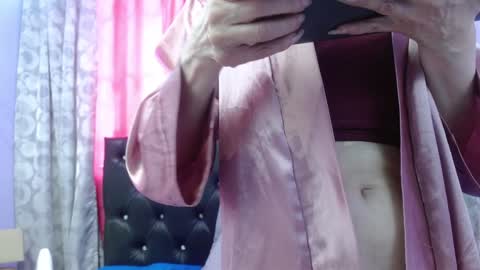 Snapshot of sophia_ny chatting on 01-27-25, 08:17 SOPHIA online show from 01-27-25, 08:17