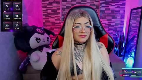 Sophia online show from 12-23-25, 05:49