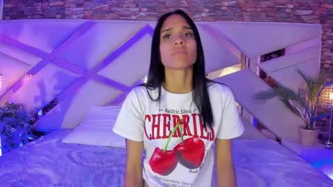 Sophia Paris online show from 01-18-26, 03:43