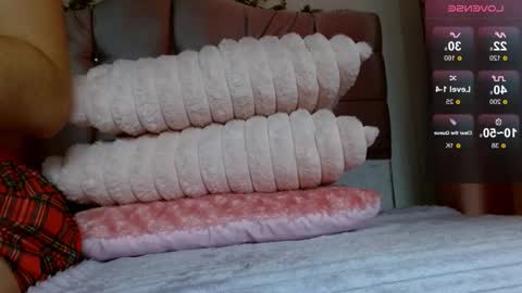 SophiaLee online show from 12-14-25, 12:38