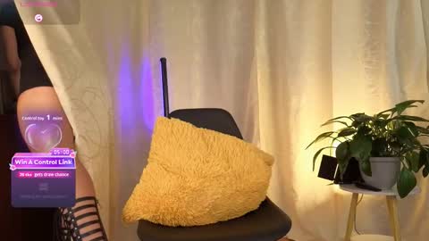 Sophia online show from 12-20-25, 05:31