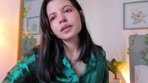 Sophia Howland online show from 02-06-26, 09:29