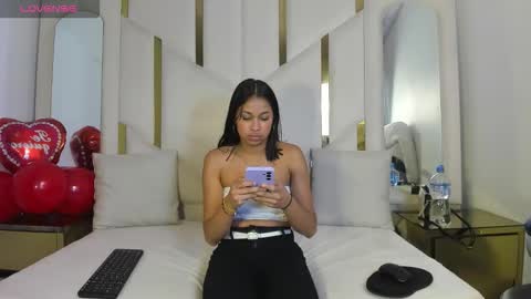 Snapshot of sophiasummer_ chatting on 02-15-26, 04:03 sophiasummer_ online show from 02-15-26, 04:03