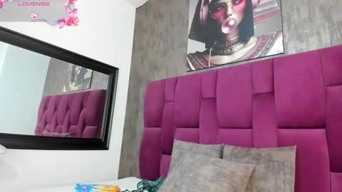 Sophia online show from 11-18-25, 12:31