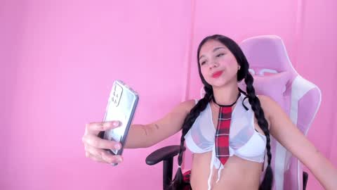 Snapshot of sophiawhite__ chatting on 01-03-25, 01:14 SOPHIA online show from 01-03-25, 01:14