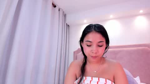 Snapshot of sophiawhite__ chatting on 02-26-25, 07:38 SOPHIA online show from 02-26-25, 07:38