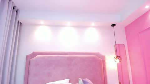 Snapshot of sophiawhite__ chatting on 03-07-25, 07:38 SOPHIA online show from 03-07-25, 07:38