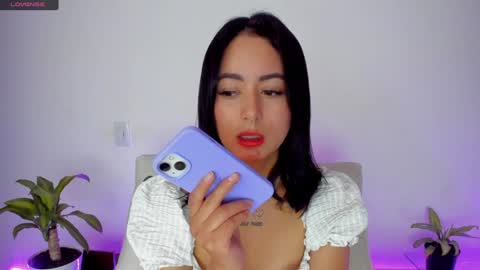 Snapshot of sophie_001 chatting on 12-02-24, 11:29 Sophie online show from 12-02-24, 11:29