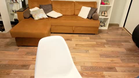 Sophie online show from 11-25-25, 01:11