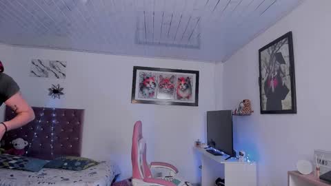 sophie doll online show from 11-15-25, 06:59