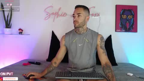 SOPHIE - FOXX online show from 10-24-25, 02:02